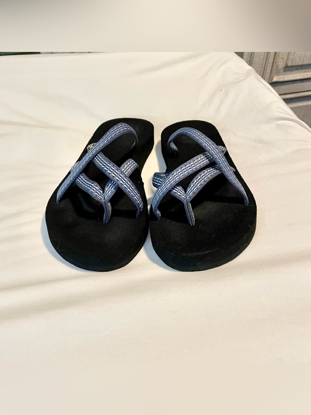 Teva Olowahu Strappy Beach Sandals - Women’s Size 9 - Blue - Lightweight/Slides